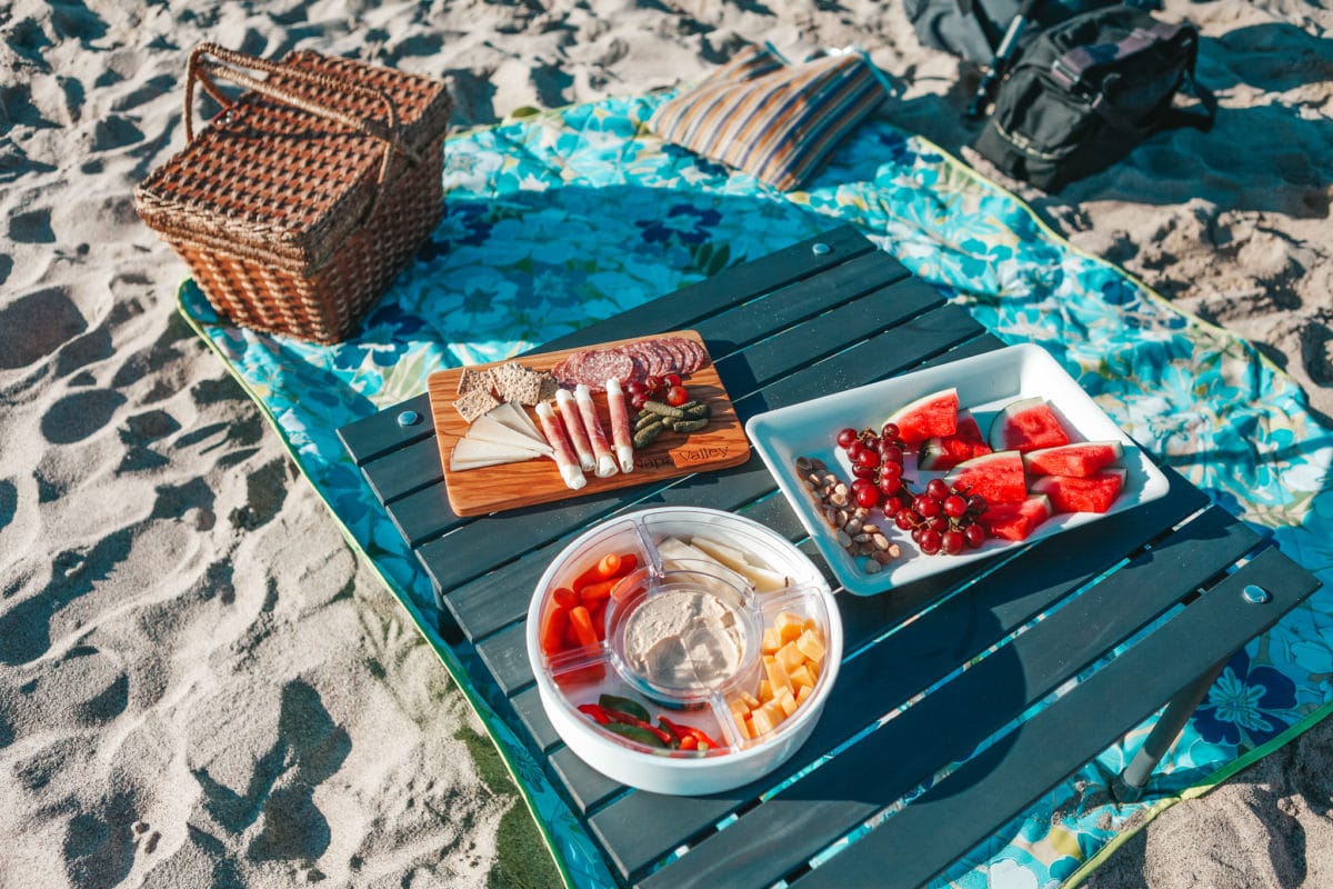 How to Plan the Perfect Beach Picnic & What You'll Need